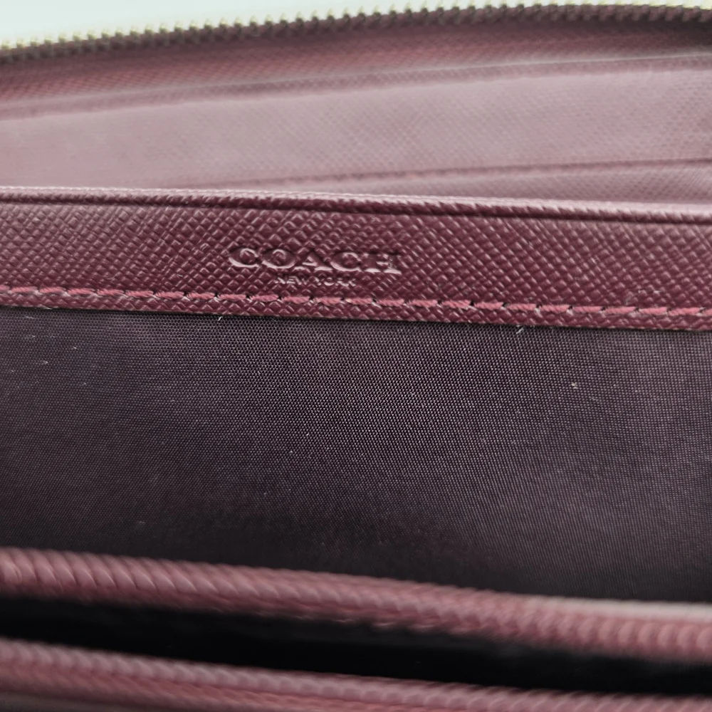 Coach Burgundy Patent Leather Wallet with Bow Accent - Picture 3 of 7